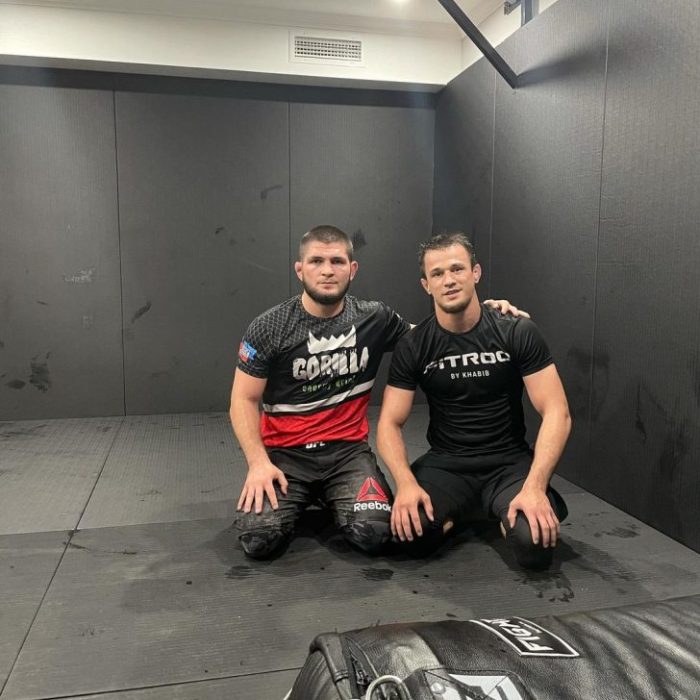 PURBABET Usman Nurmagomedov berencana pindah ke UFC setelah